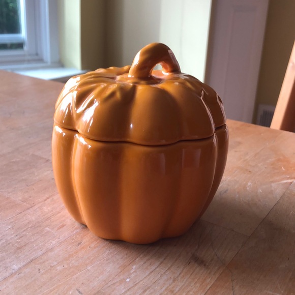 Other - NWOT Small Orange Ceramic pumpkin soup Bowl w/Lid